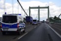 Schwerer LKW VU PKlemm A 4 Rich Olpe auf der Rodenkirchener Bruecke P343